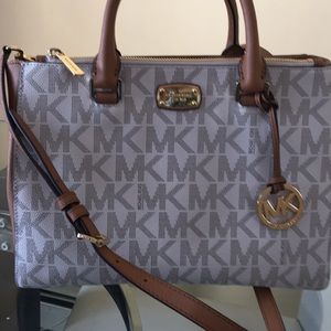 Michael Kors pocketbook